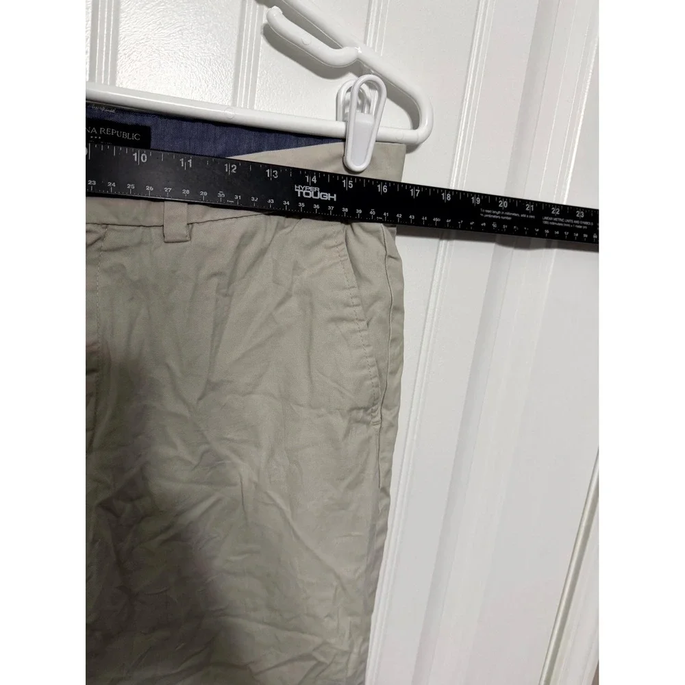 Banana Republic Aiden Chino Mens 32x30 Tan Khaki Slim Fit Flat Front Pants
